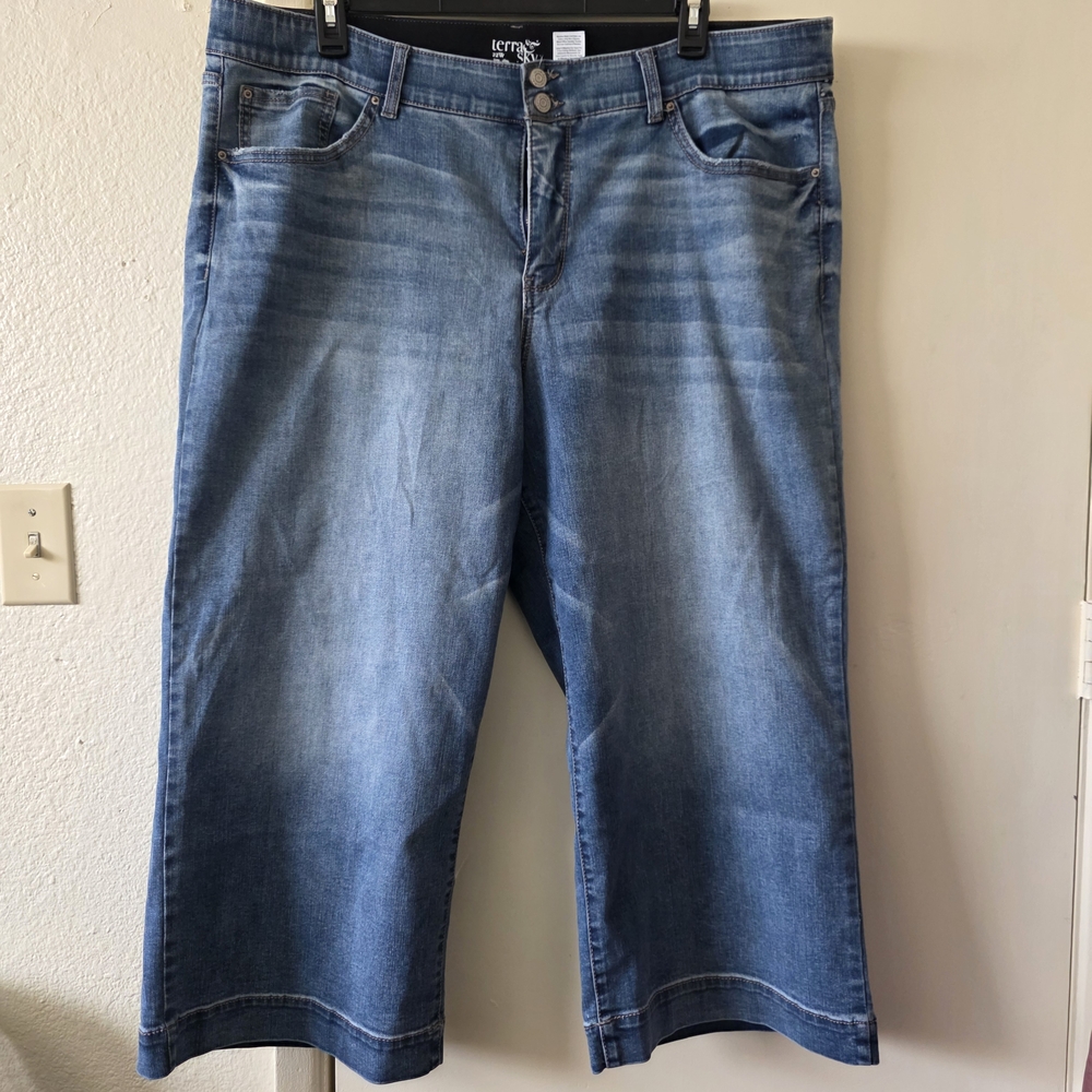 Terra&Sky Women's EUC Size 22W High Rise Capri Cropped Jeans Medium Wash Stretch